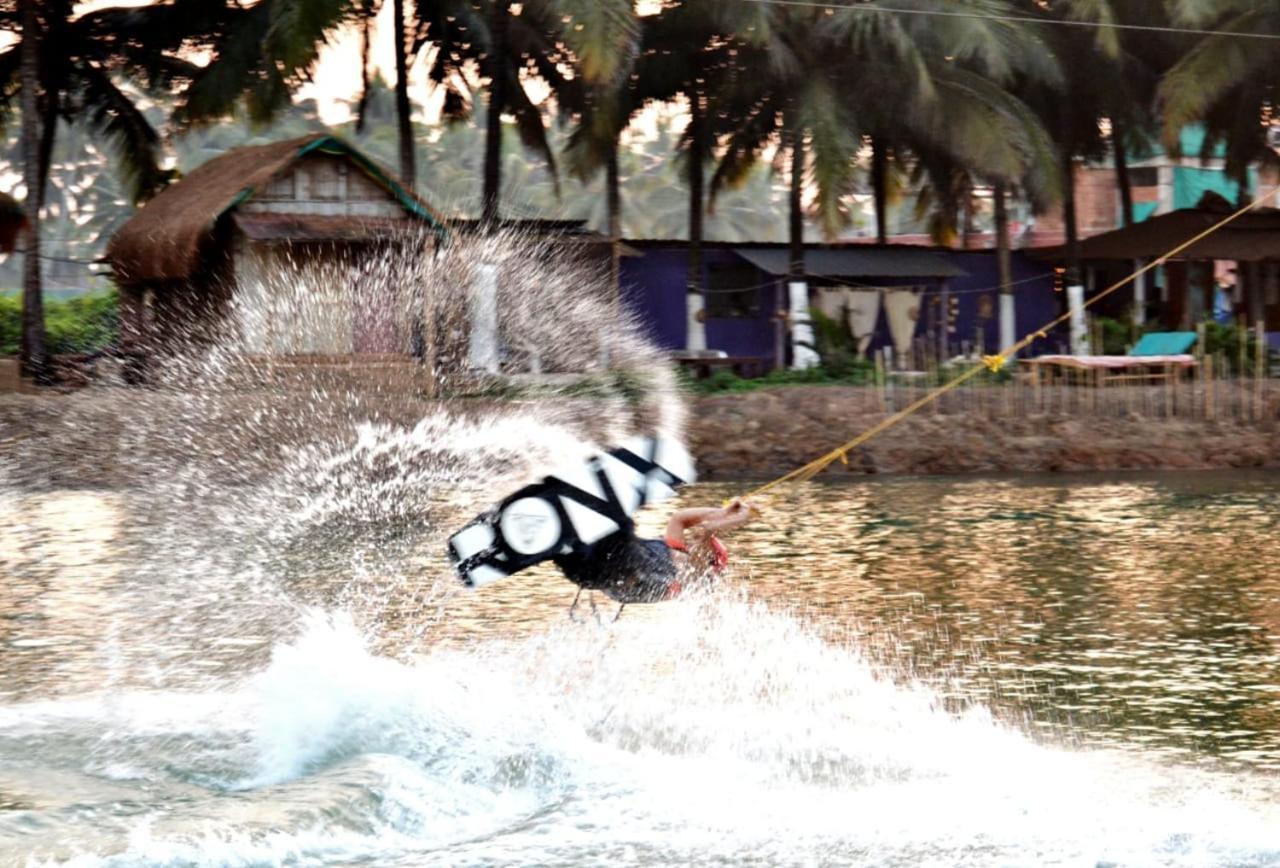 Hotel Wake Park Goa Arambol Exterior foto